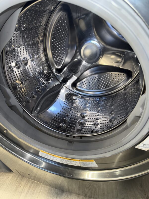 LG Stainless steel front load washer & dryer set - Image 4
